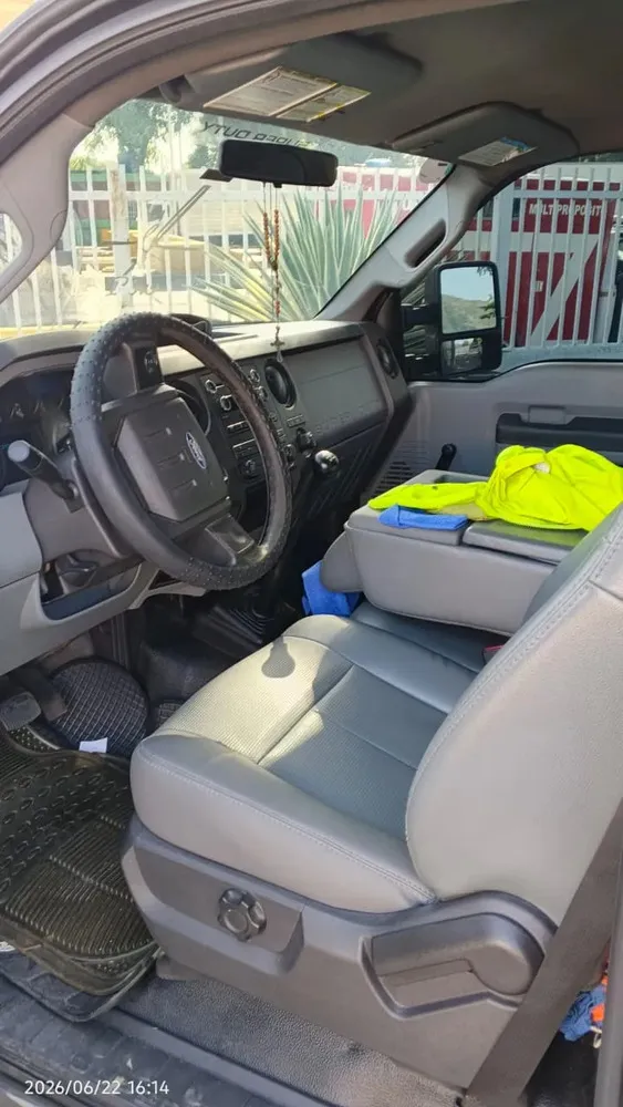 Vista 4 del vehículo: Ford F-350