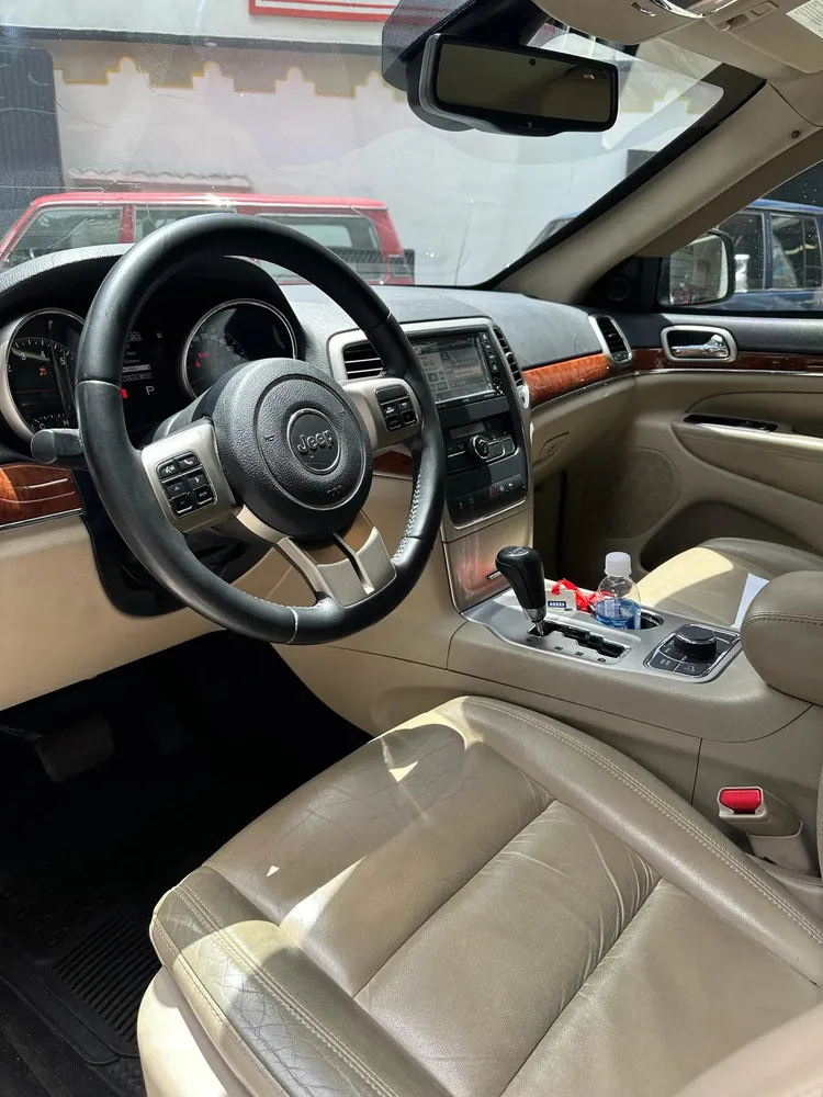 Vista 8 del vehículo: Jeep Grand Cherokee