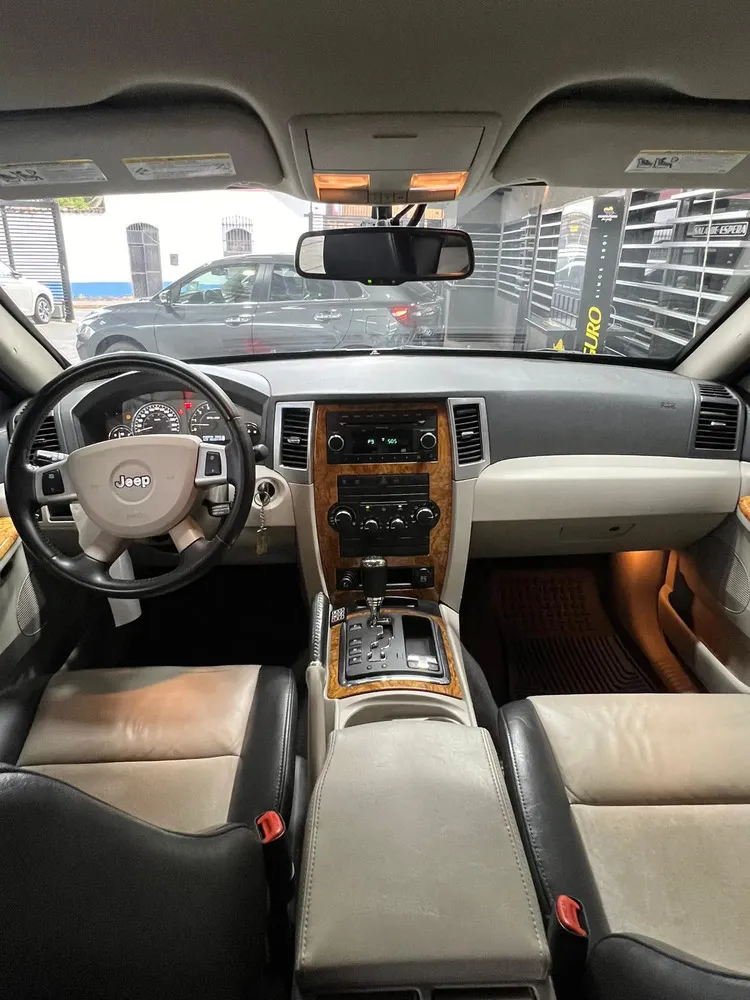 Vista 4 del vehículo: Jeep Grand Cherokee