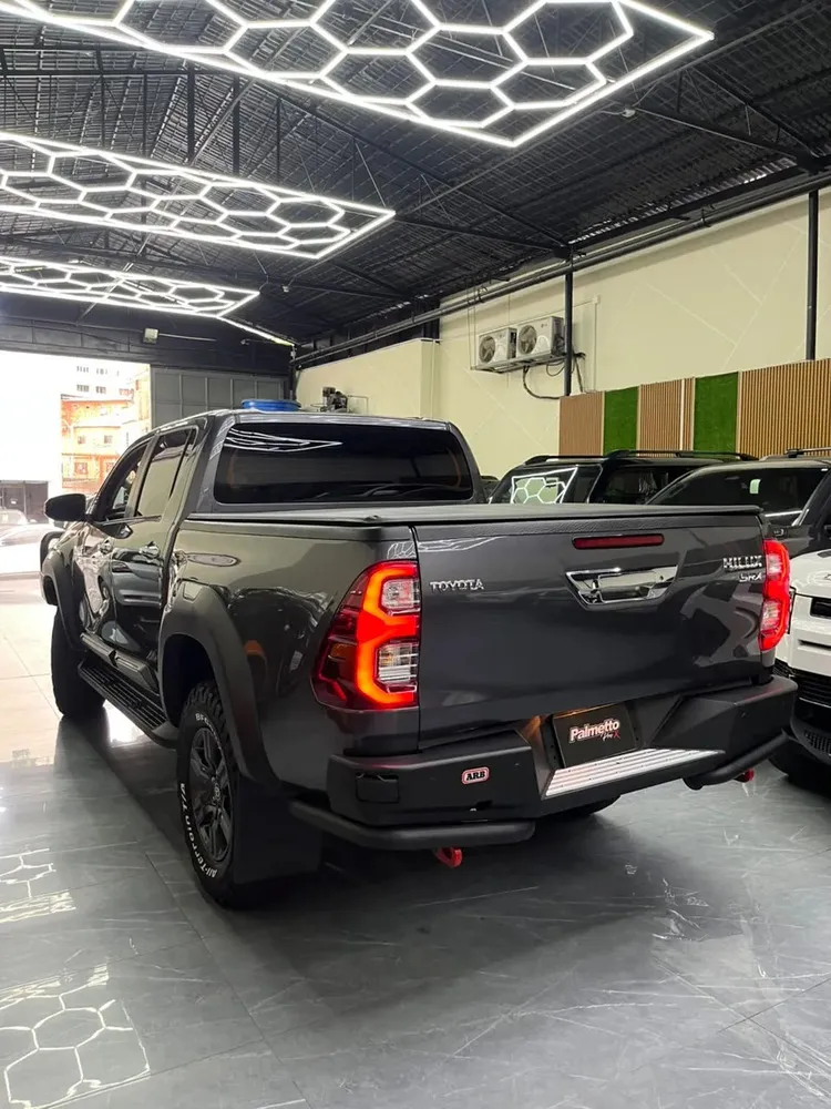 Vista 12 del vehículo: Toyota Hilux