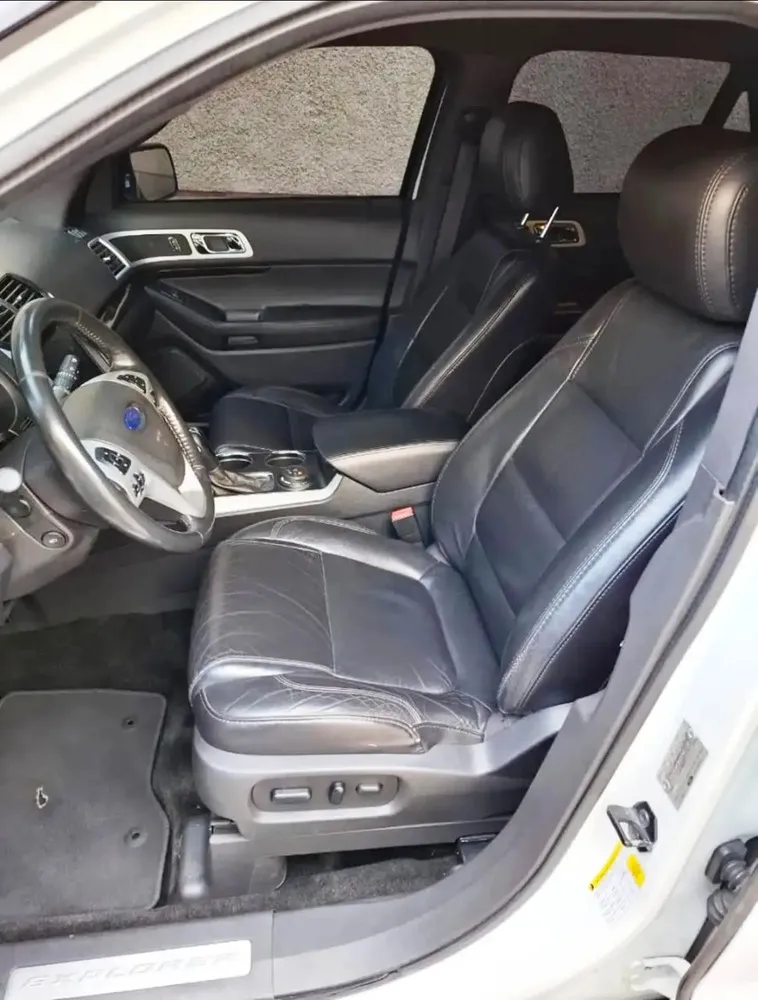 Vista 9 del vehículo: Ford Explorer