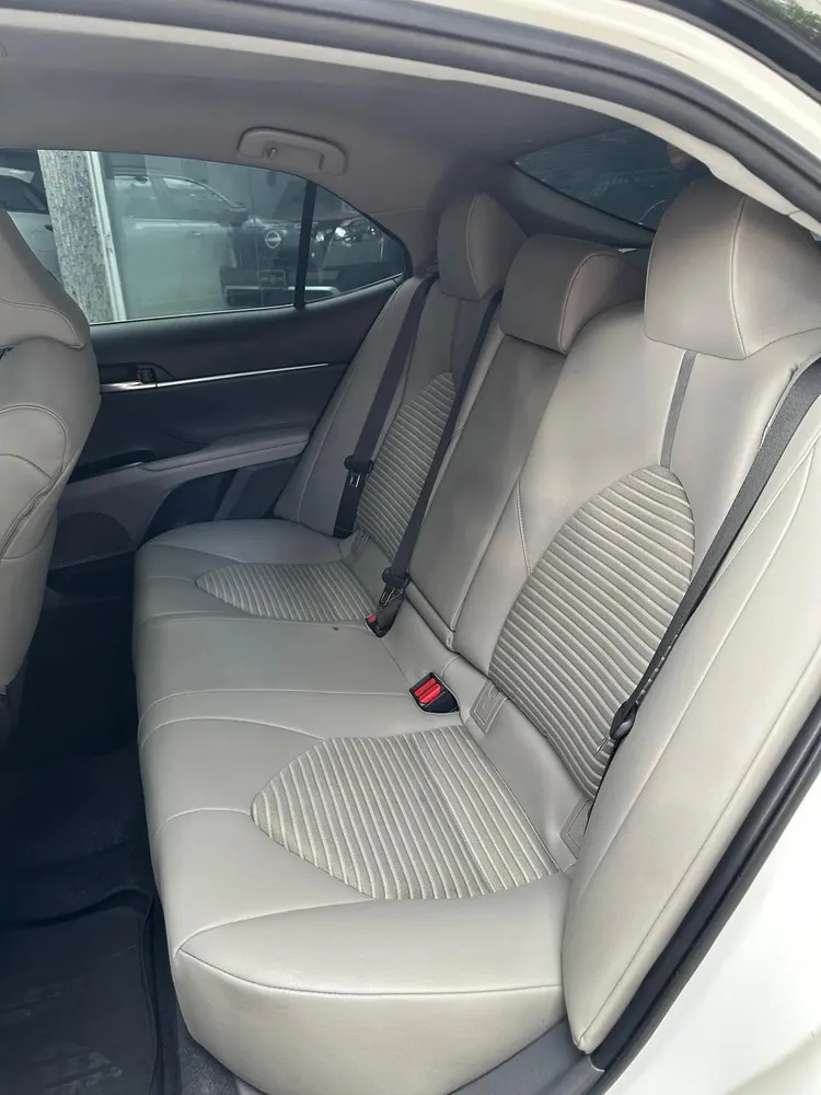 Vista 2 del vehículo: Toyota Camry