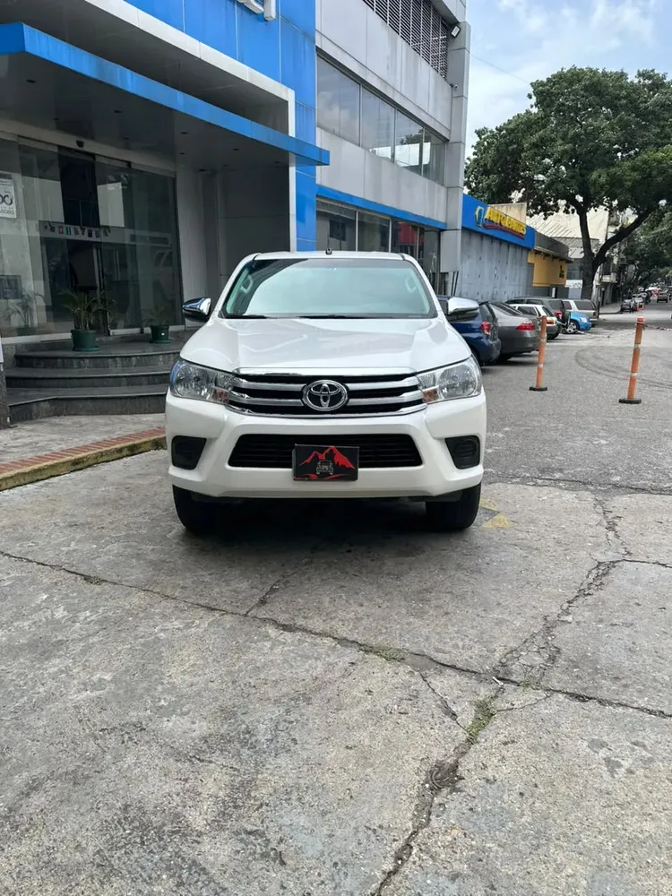 Vista 3 del vehículo: Toyota Hilux
