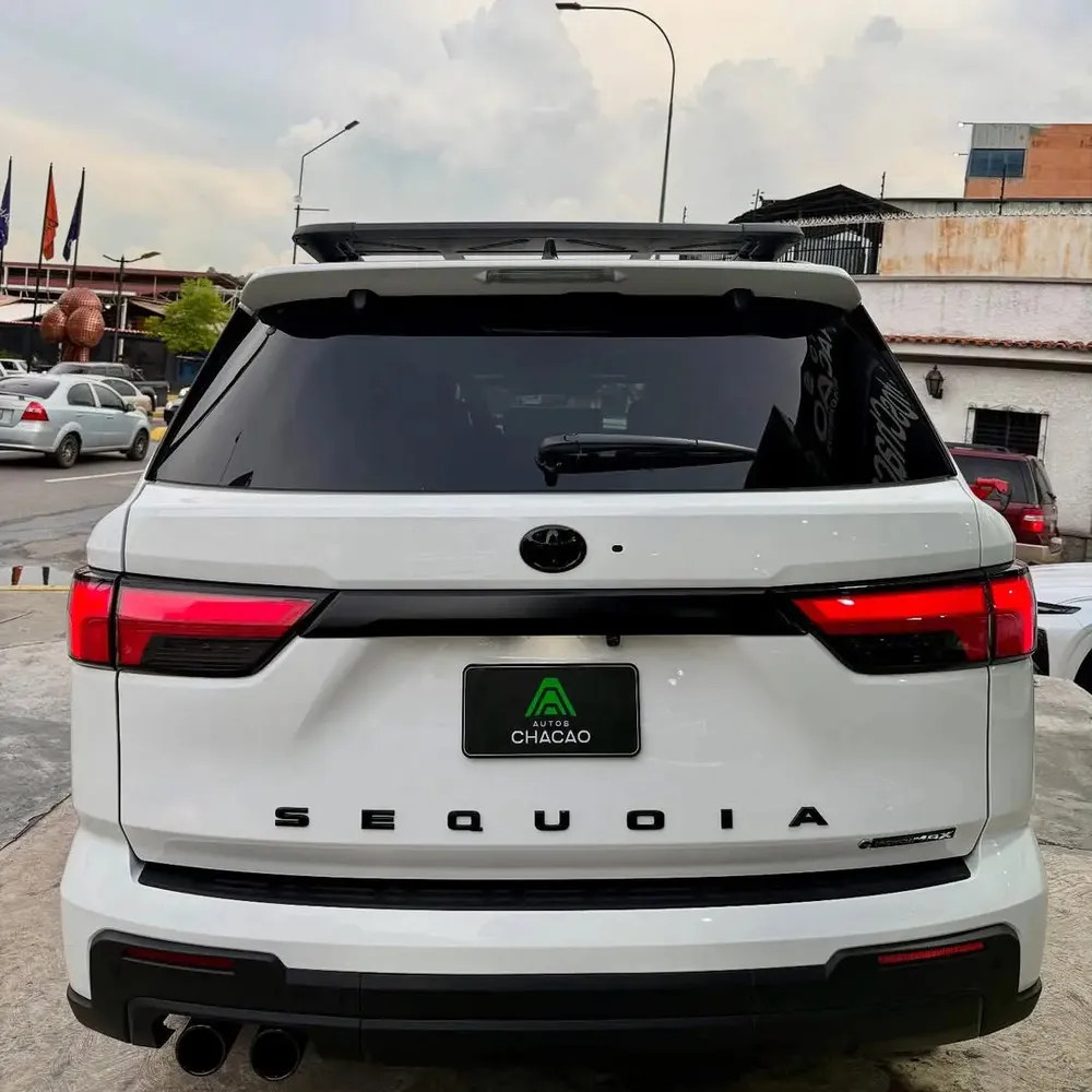 Vista 9 del vehículo: Toyota Sequoia