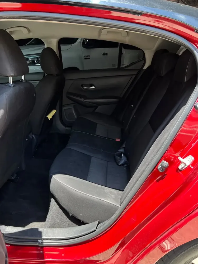 Vista 7 del vehículo: Nissan Sentra