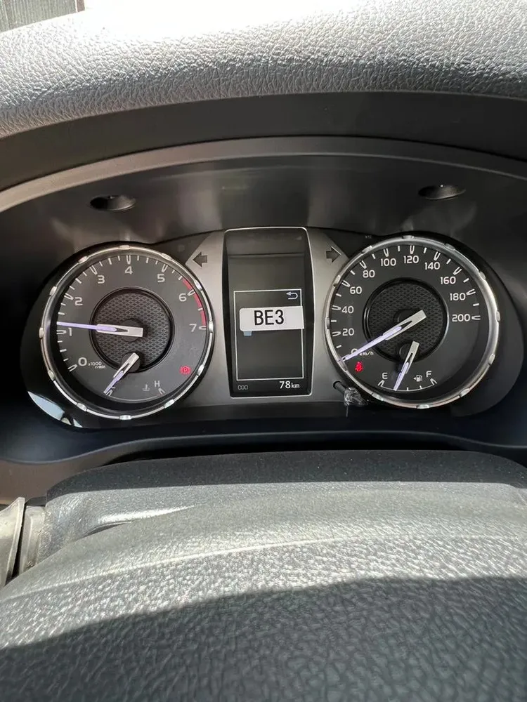 Vista 9 del vehículo: Toyota Hilux