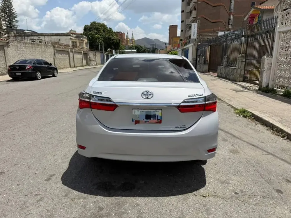 Vista 6 del vehículo: Toyota Corolla