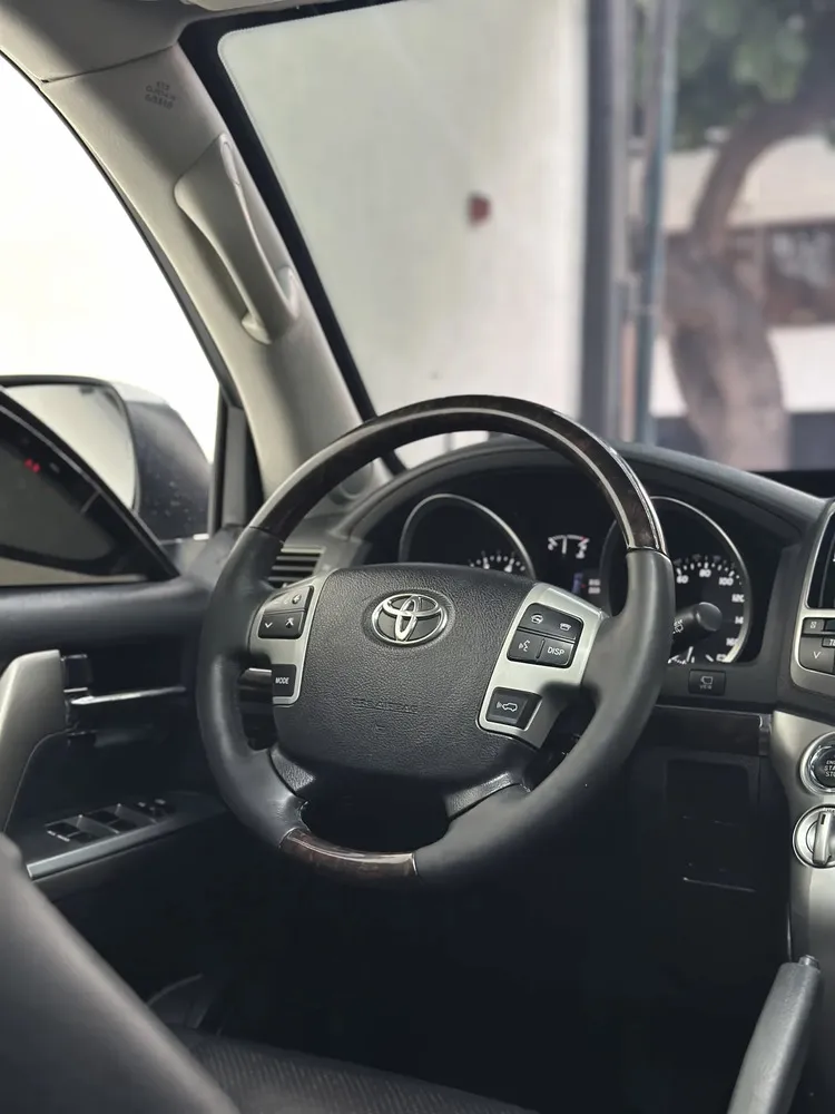 Vista 5 del vehículo: Toyota Lc200