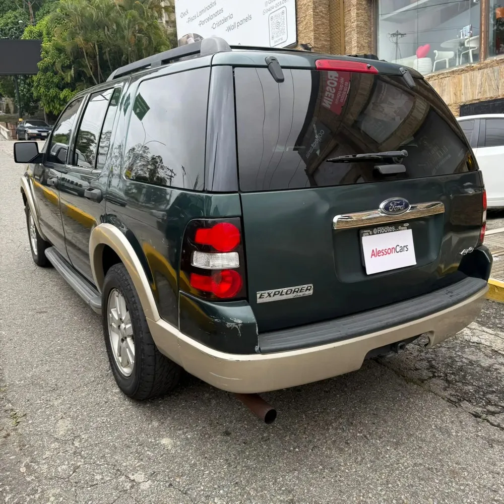 Vista 7 del vehículo: Ford Explorer