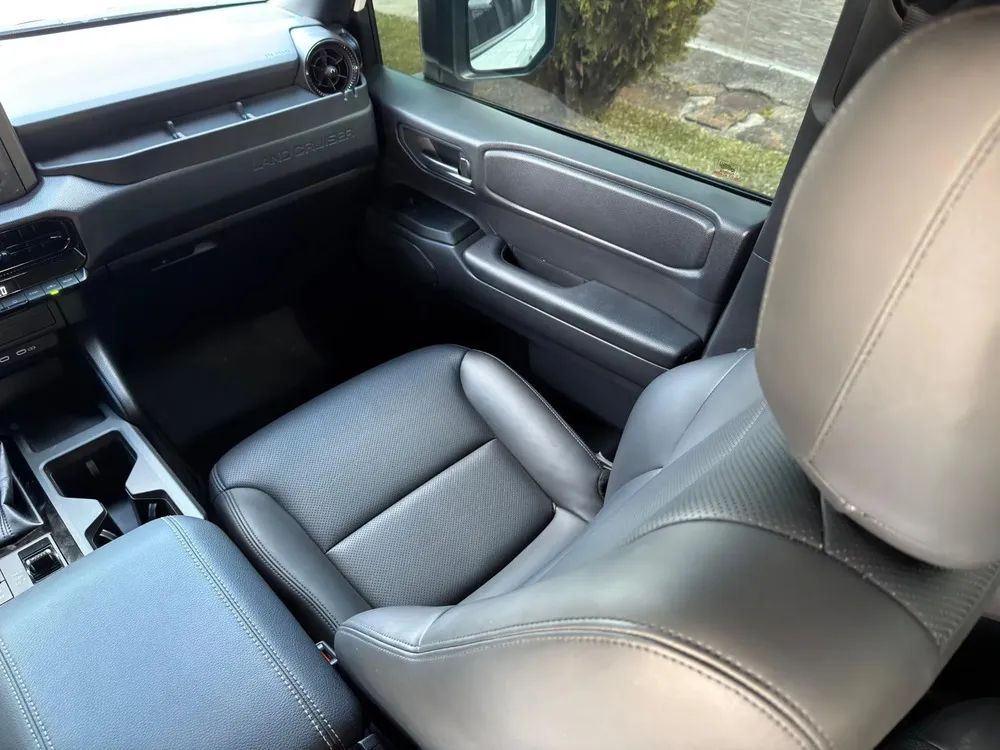 Vista 10 del vehículo: Toyota Prado