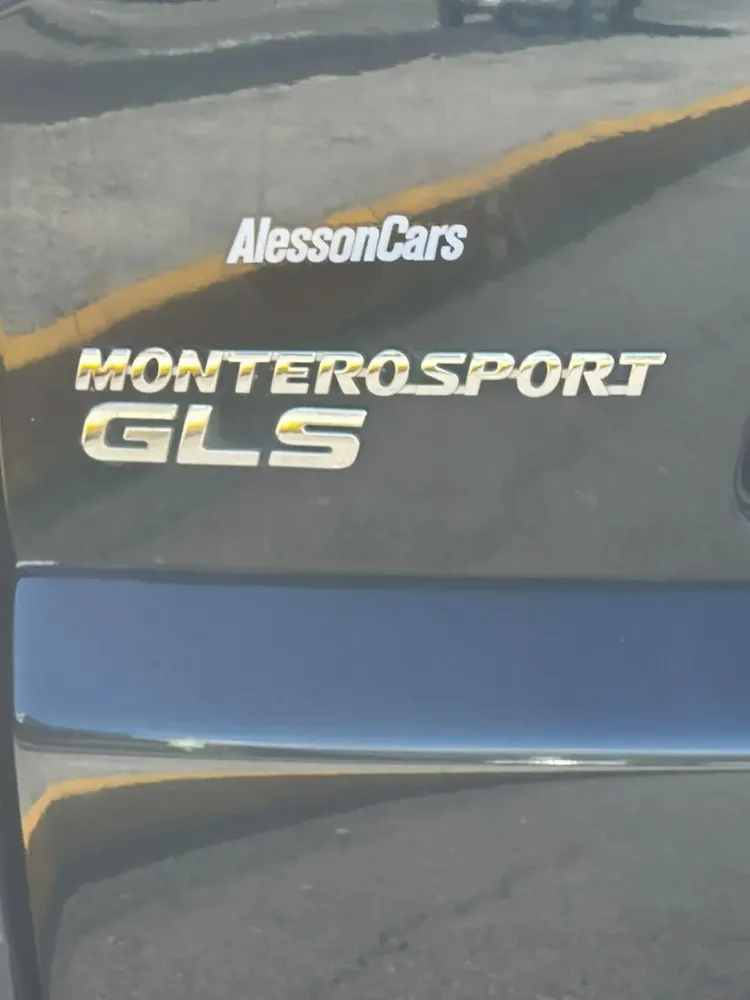 Vista 14 del vehículo: Mitsubishi Montero Sport