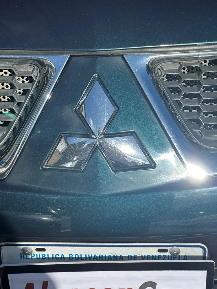 Vista 13 del vehículo: Mitsubishi Montero Sport