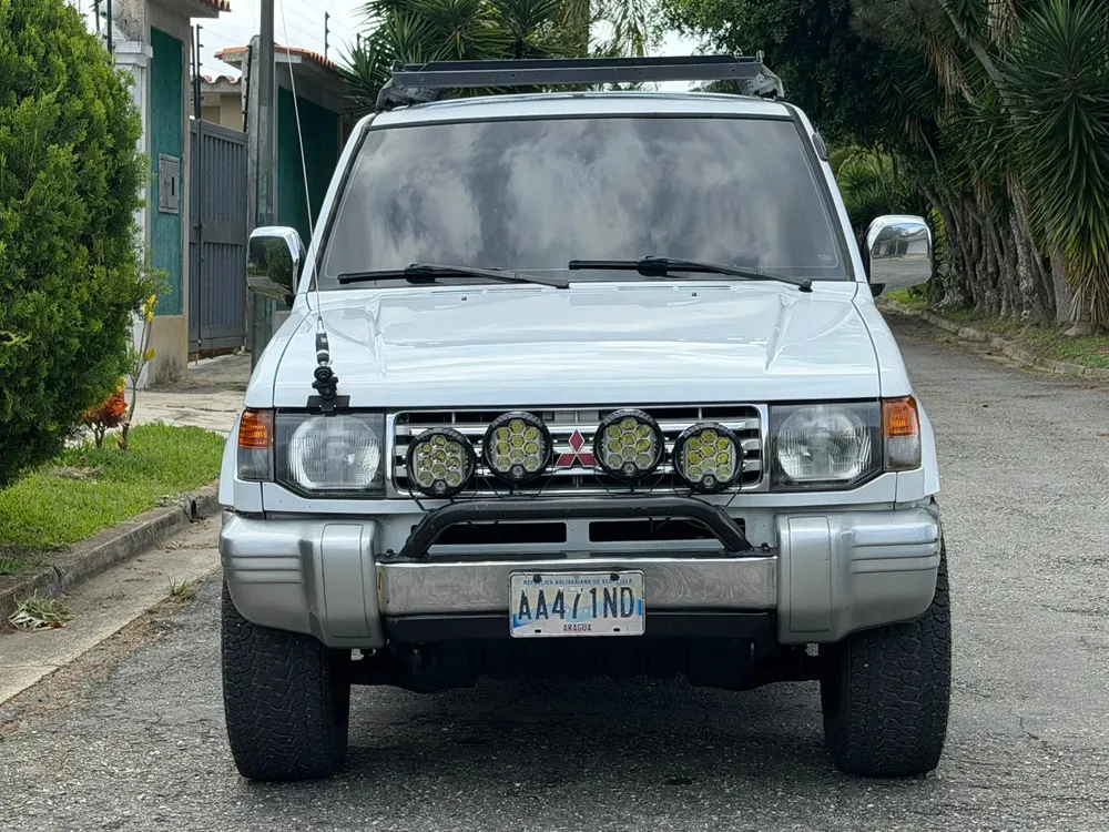 Vista 3 del vehículo: Mitsubishi Montero