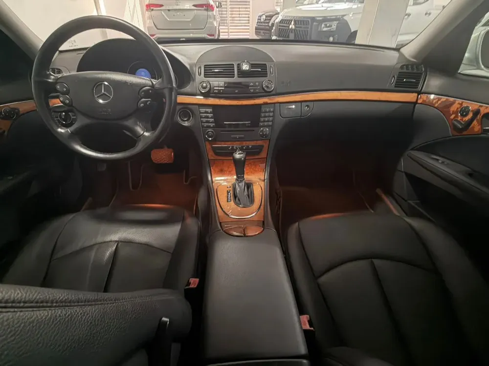 Vista 6 del vehículo: Mercedes E280