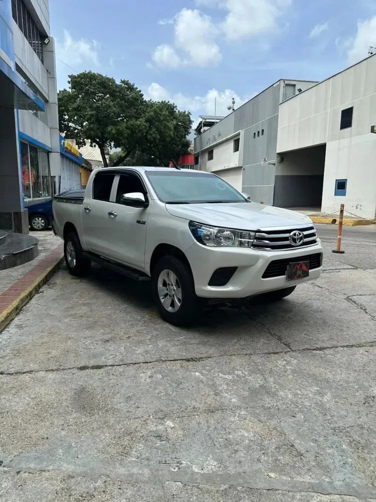 Vista 5 del vehículo: Toyota Hilux