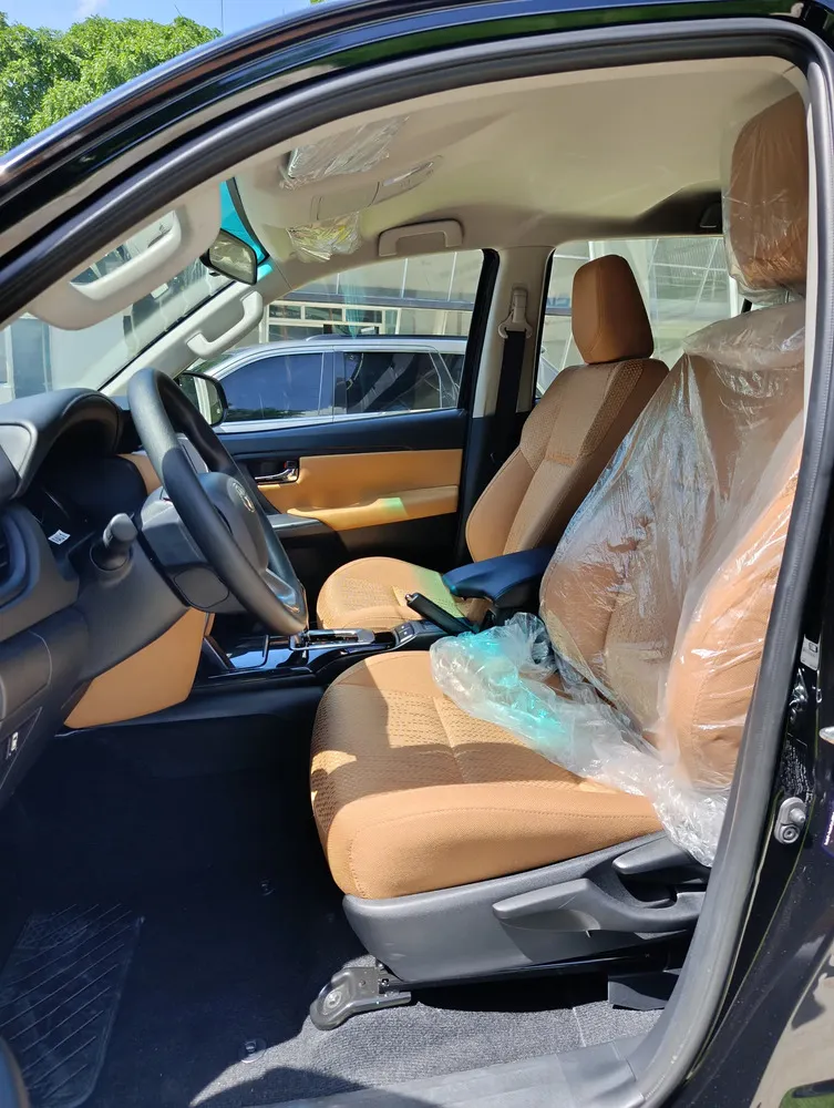 Vista 12 del vehículo: Toyota Fortuner