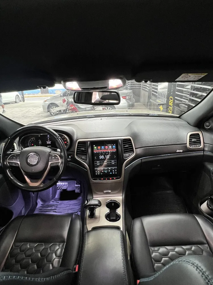 Vista 4 del vehículo: Jeep Grand