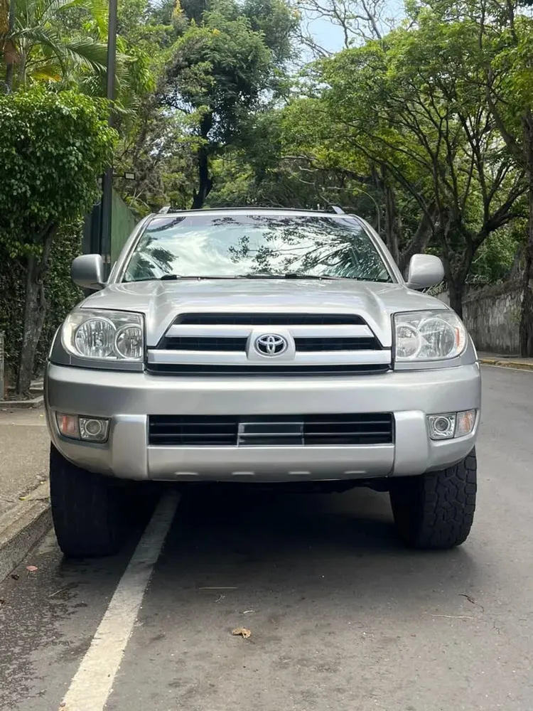 Vista 4 del vehículo: Toyota 4runner