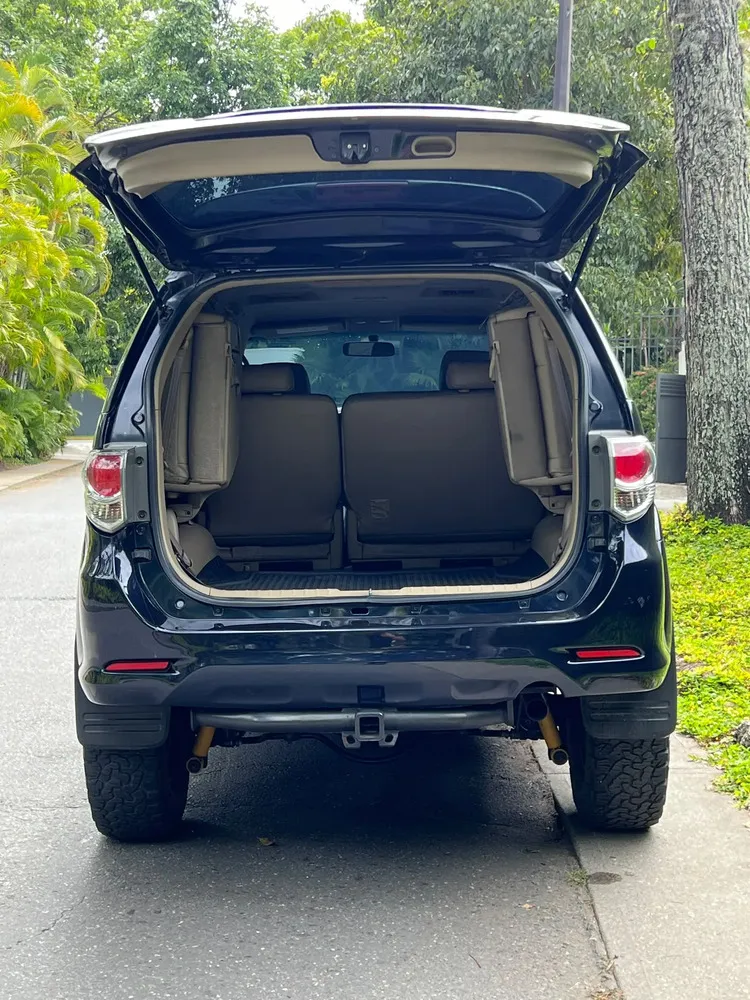 Vista 17 del vehículo: Toyota Fortuner