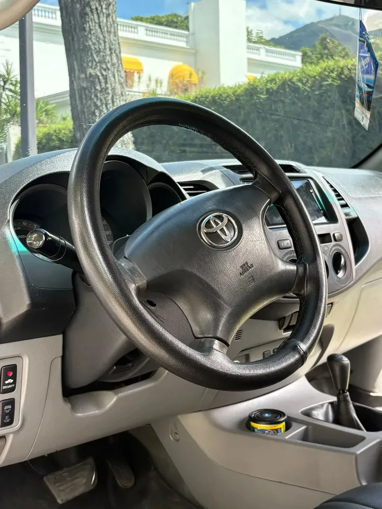 Vista 16 del vehículo: Toyota Hilux