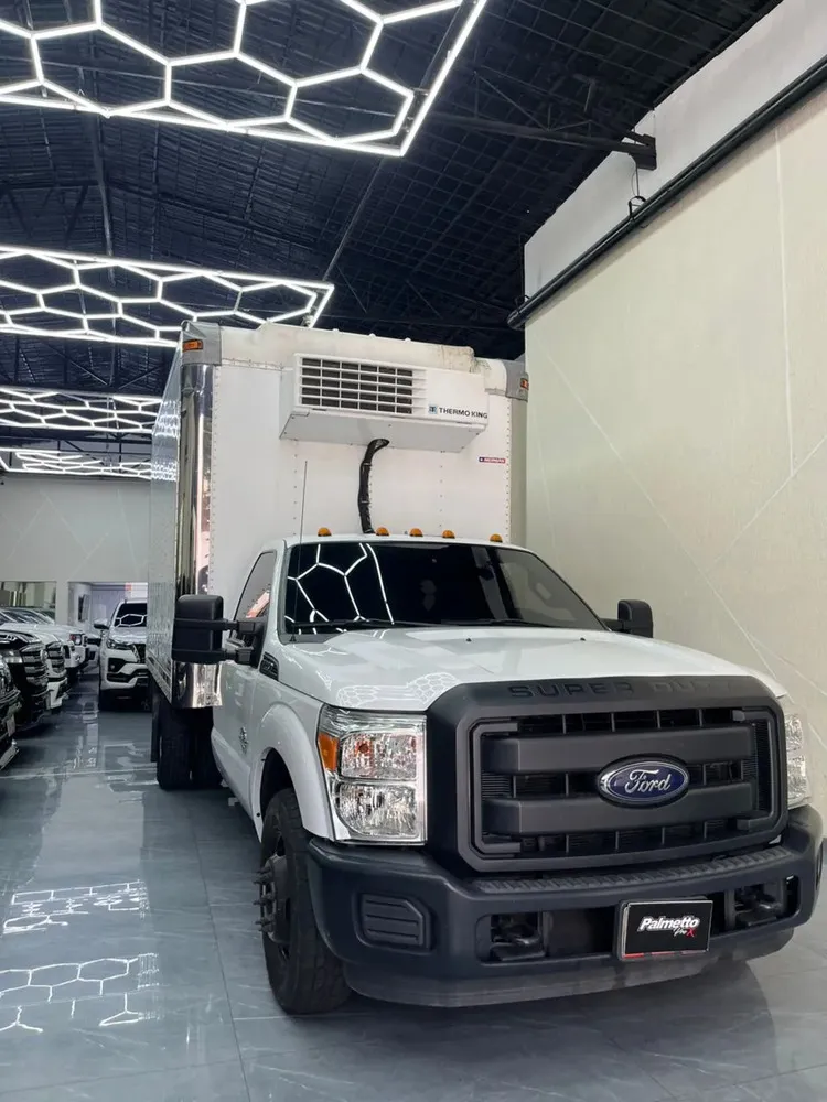 Vista 5 del vehículo: Ford F-350