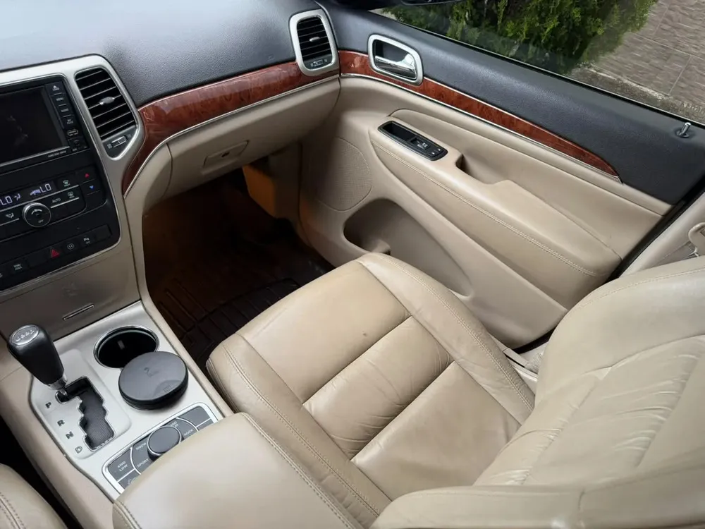 Vista 16 del vehículo: Jeep Grand