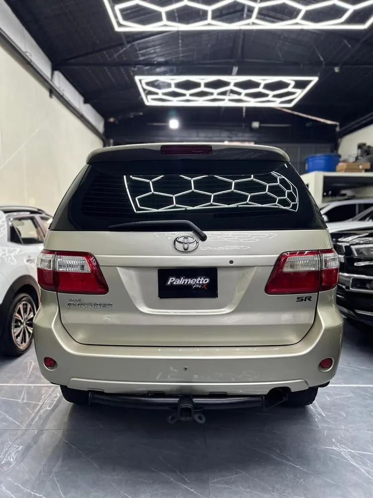 Vista 14 del vehículo: Toyota Fortuner