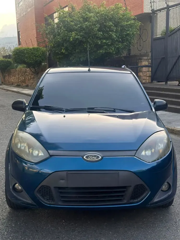 Vista 3 del vehículo: Ford Fiesta