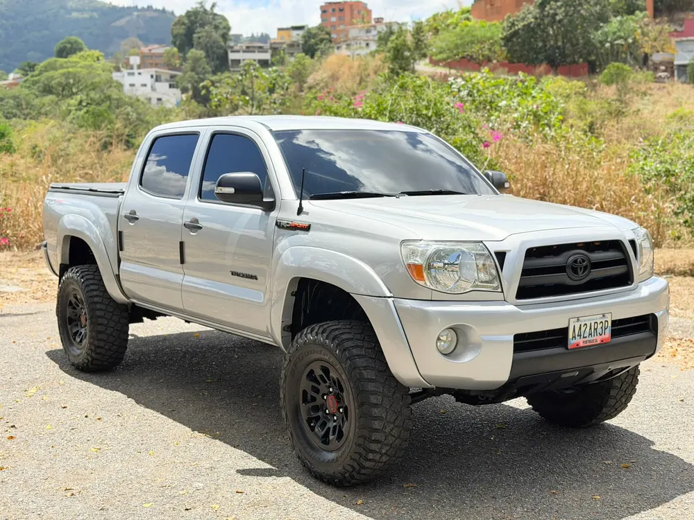 Vista 2 del vehículo: Toyota Tacoma