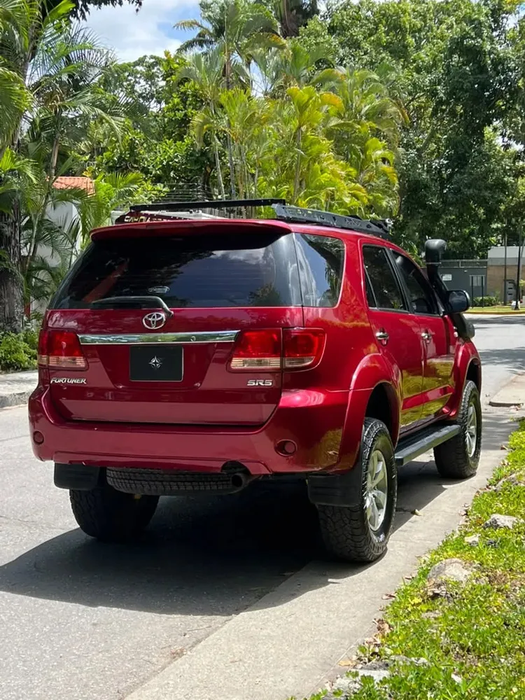 Vista 4 del vehículo: Toyota Fortuner