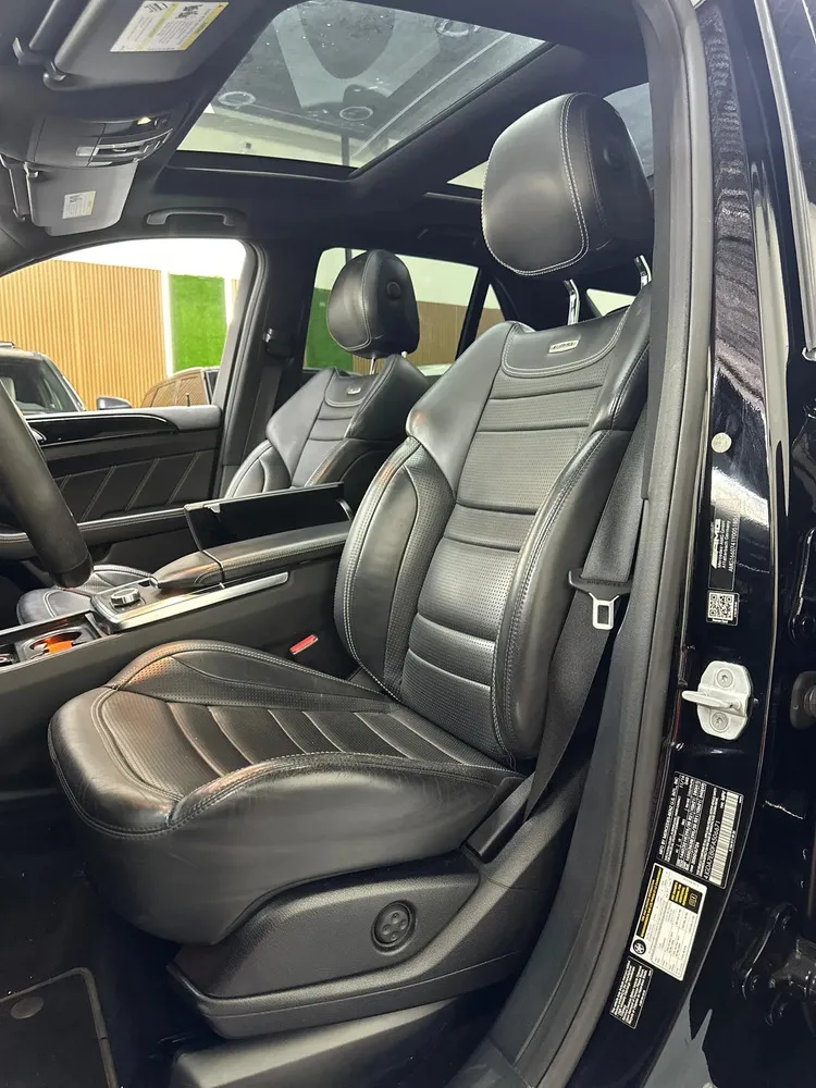 Vista 5 del vehículo: Mercedes Ml63