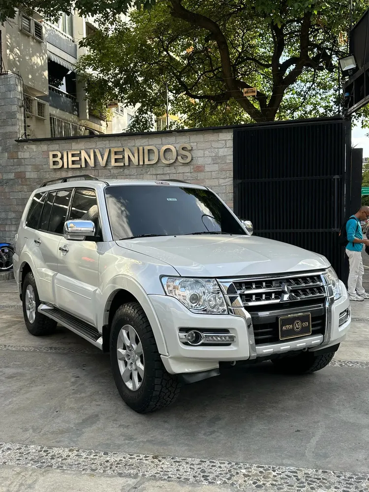 Vista 5 del vehículo: Mitsubishi Montero