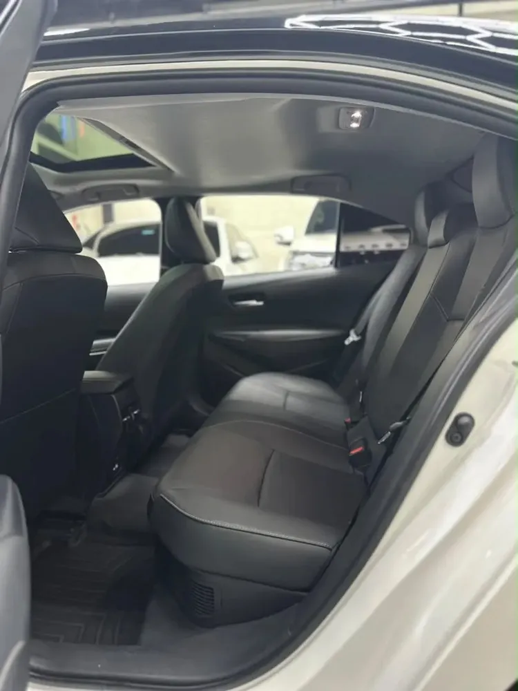 Vista 7 del vehículo: Toyota Corolla