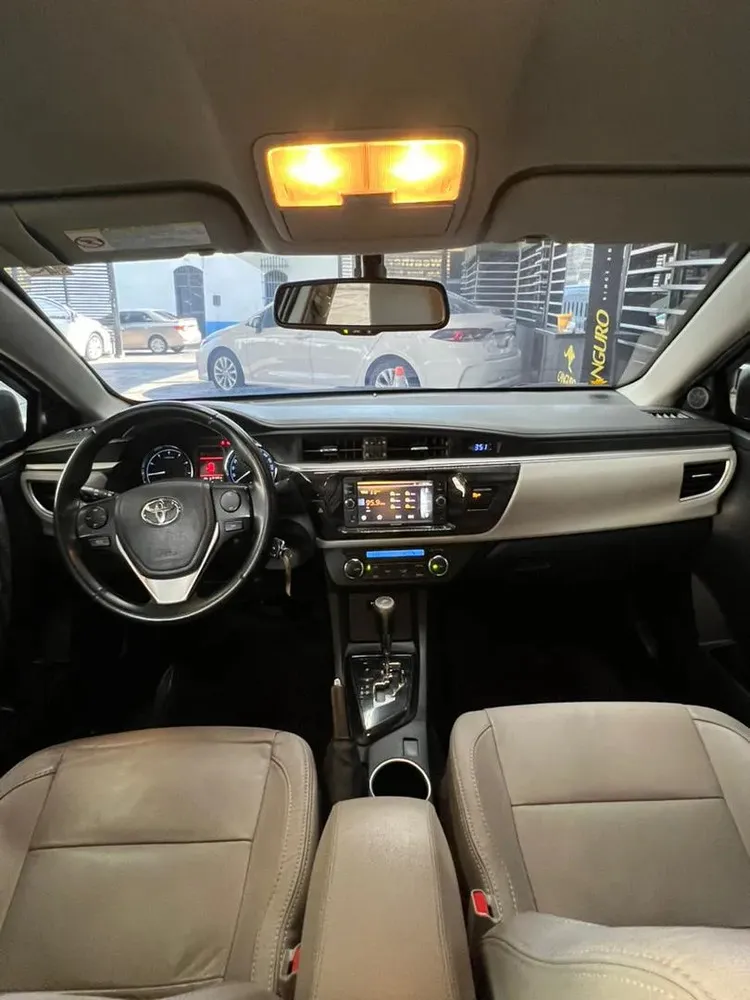Vista 4 del vehículo: Toyota Corolla