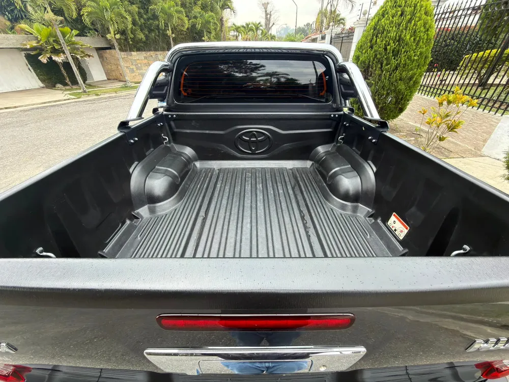 Vista 7 del vehículo: Toyota Hilux