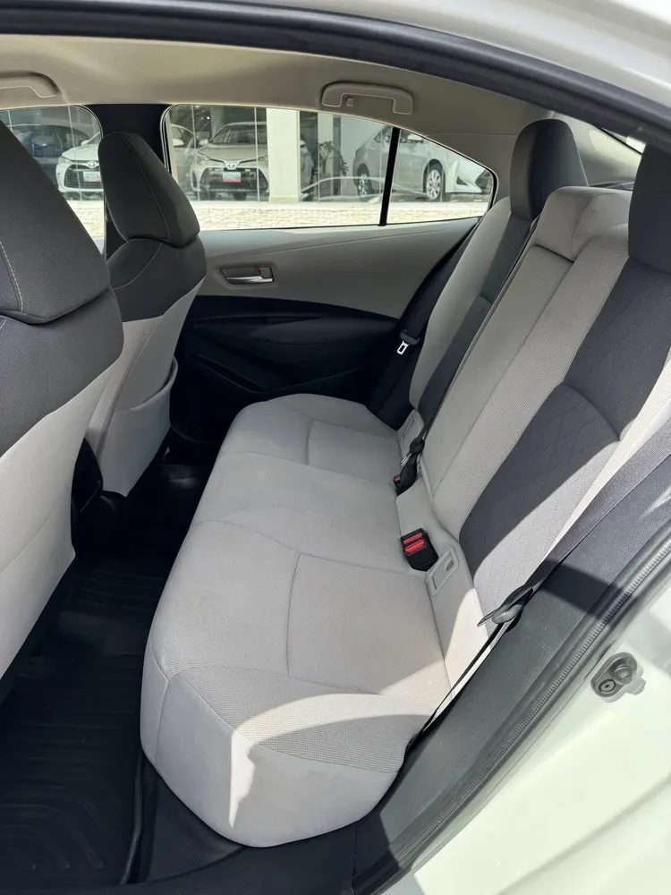 Vista 7 del vehículo: Toyota Corolla