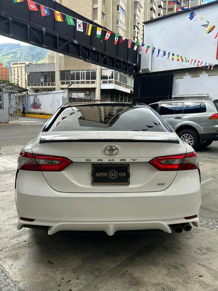 Vista 13 del vehículo: Toyota Camry