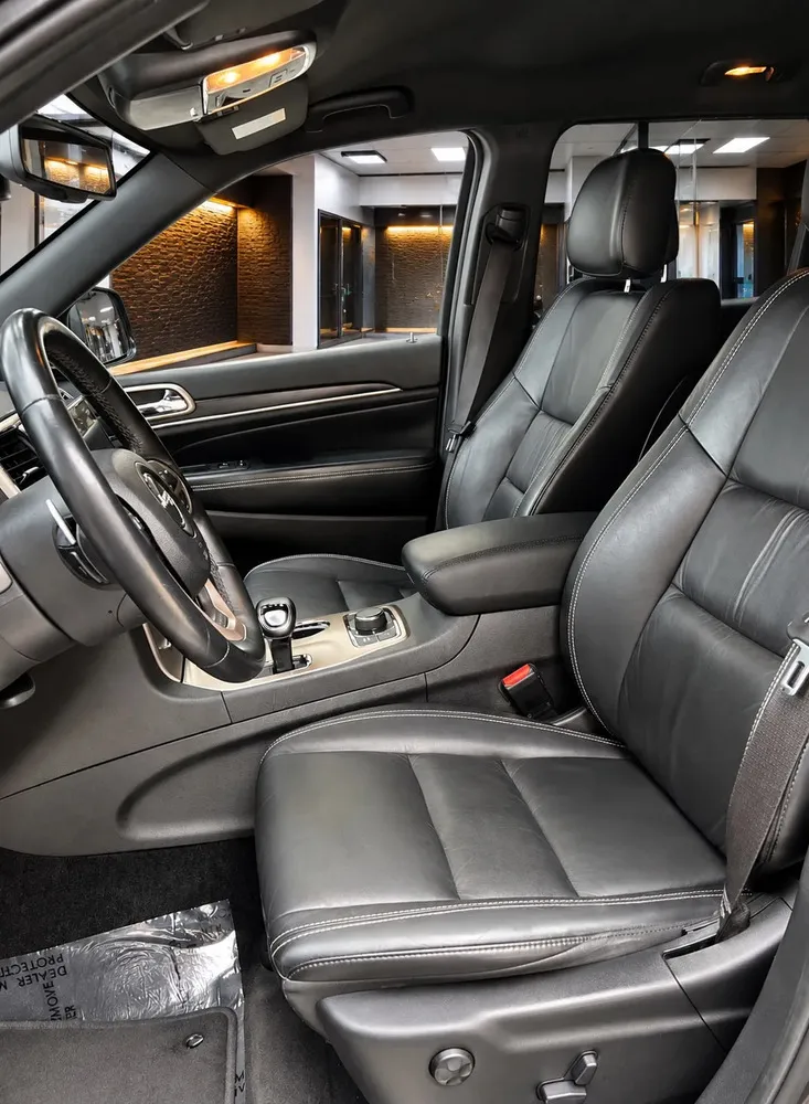 Vista 7 del vehículo: Grand Cherokee