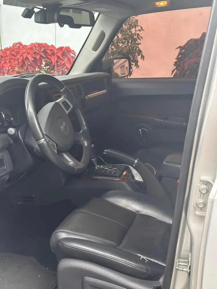 Vista 8 del vehículo: Jeep Commander