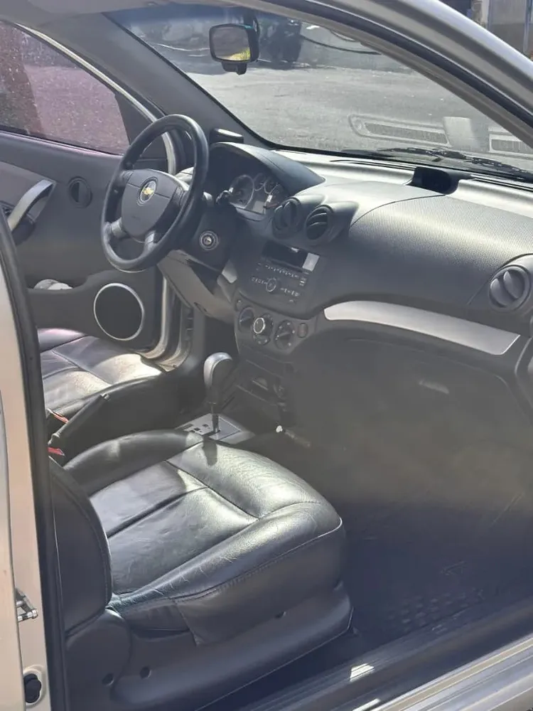Vista 7 del vehículo: Chevrolet Aveo
