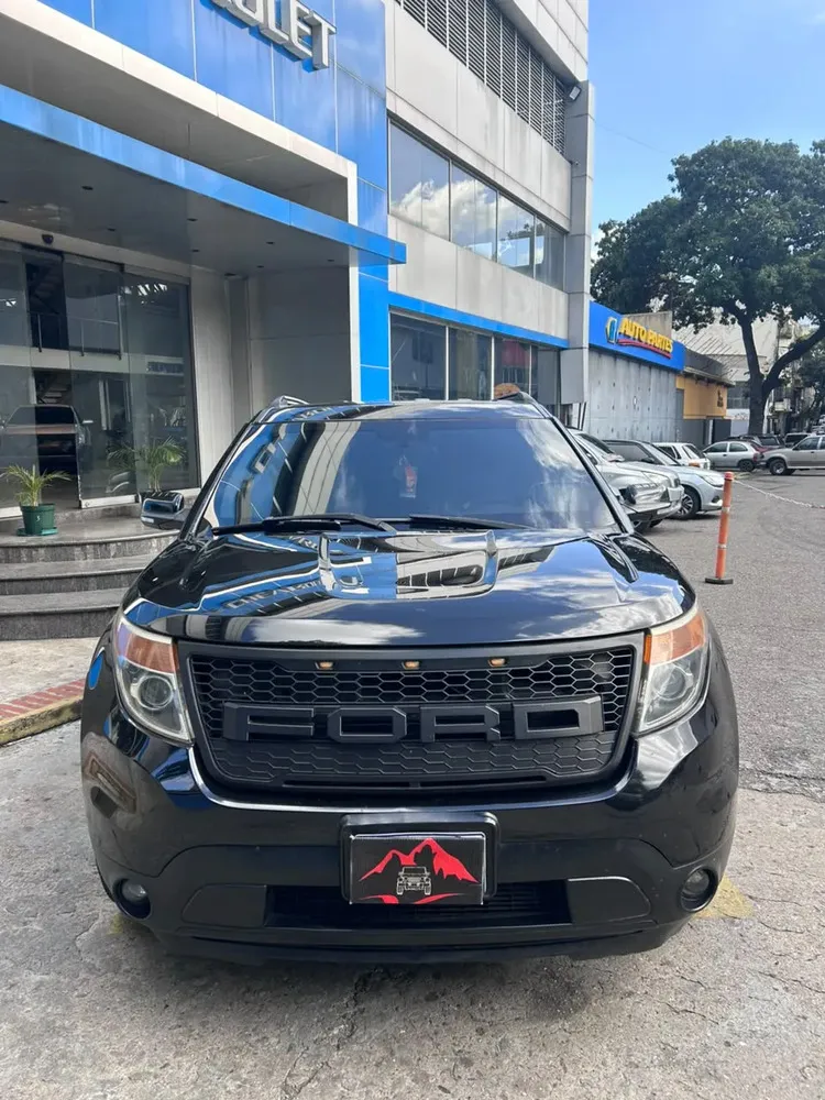 Vista 3 del vehículo: Ford Explorer