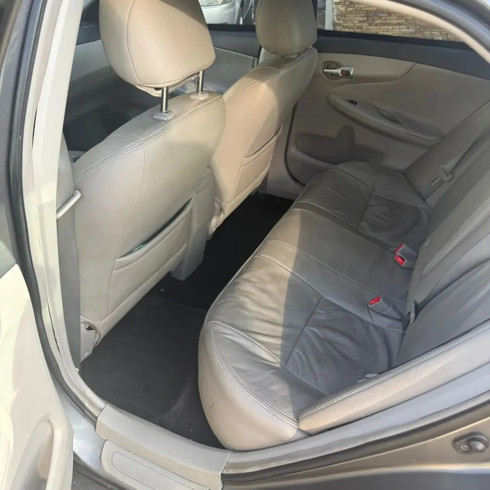 Vista 9 del vehículo: Toyota Corolla