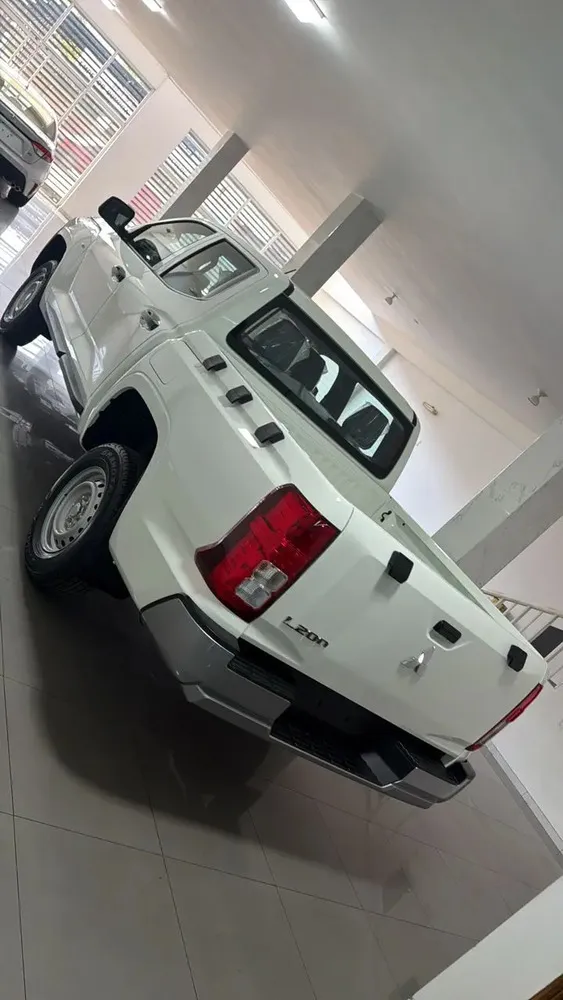 Vista 4 del vehículo: Mitsubishi L200