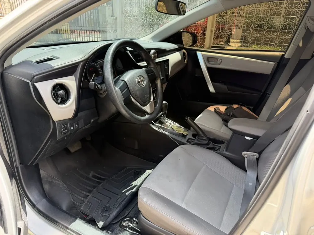 Vista 8 del vehículo: Toyota Corolla