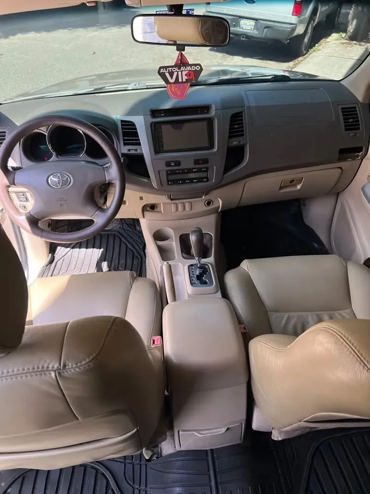 Vista 6 del vehículo: Toyota Fortuner