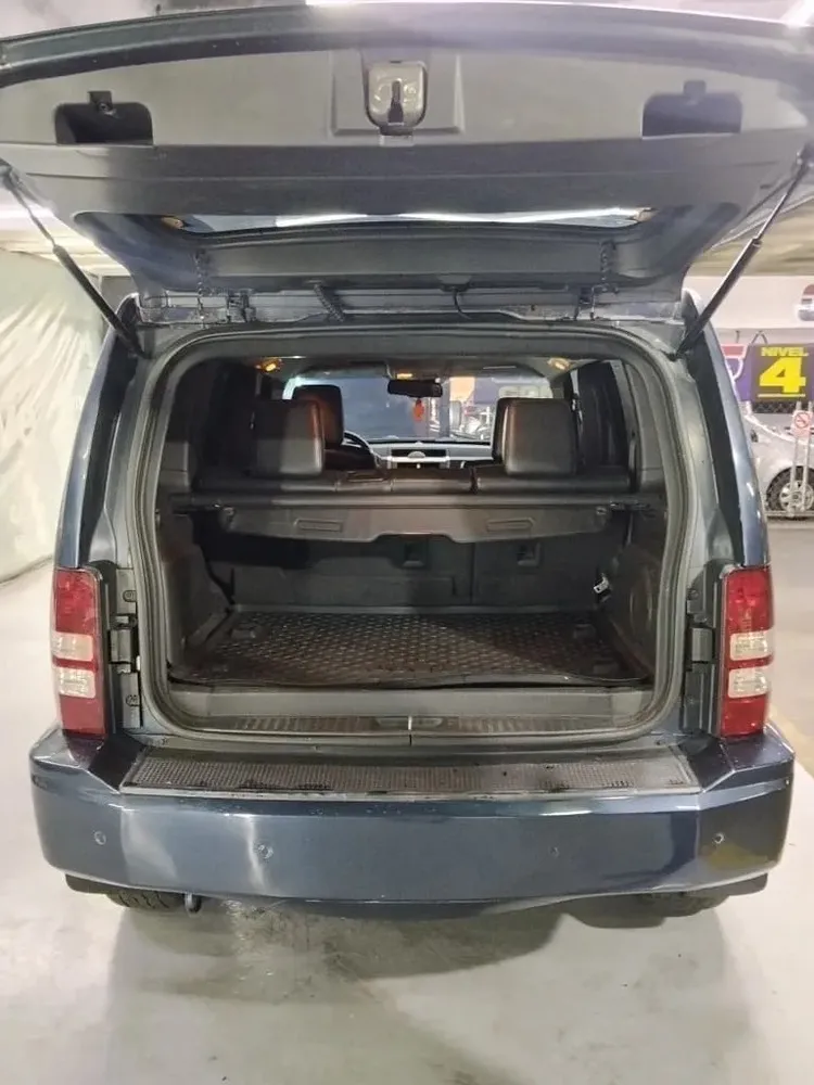 Vista 3 del vehículo: Jeep Cherokee