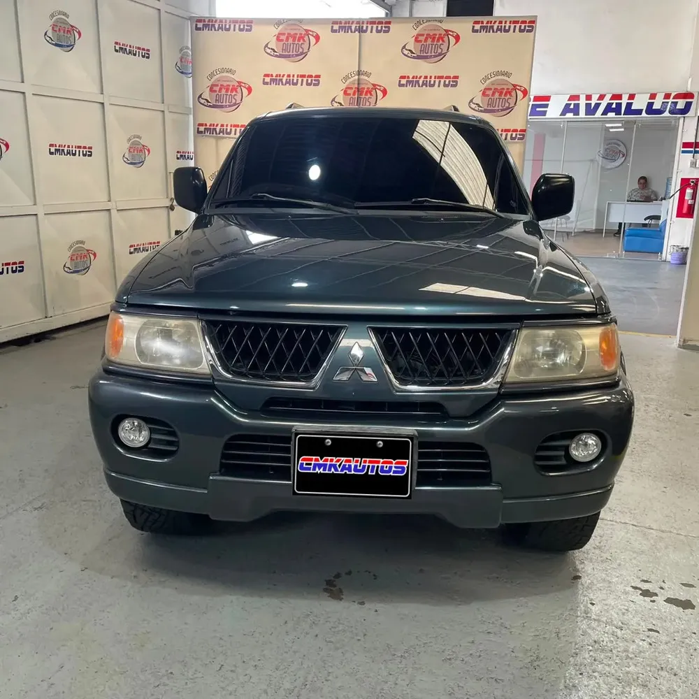 Vista 6 del vehículo: Mitsubishi Montero Sport
