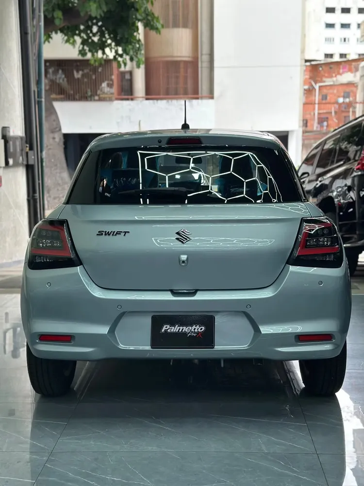Vista 14 del vehículo: Suzuki Swift