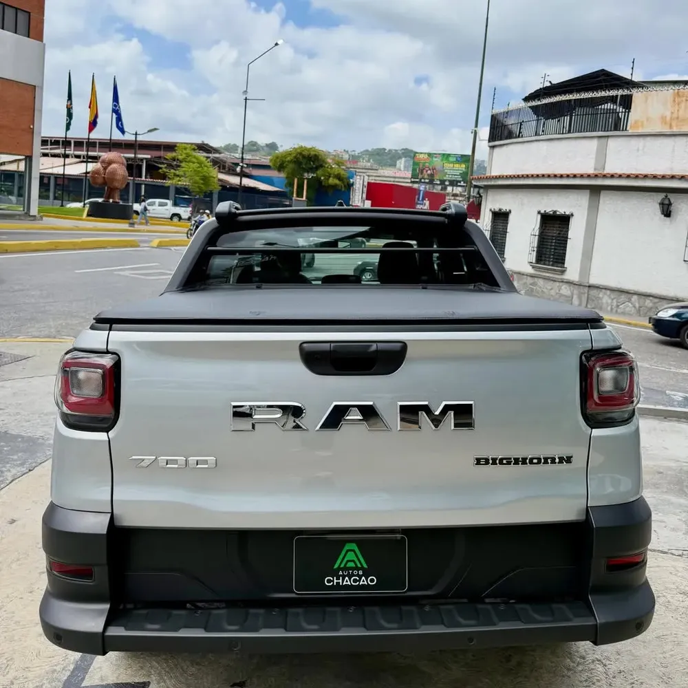 Vista 9 del vehículo: Ram 700