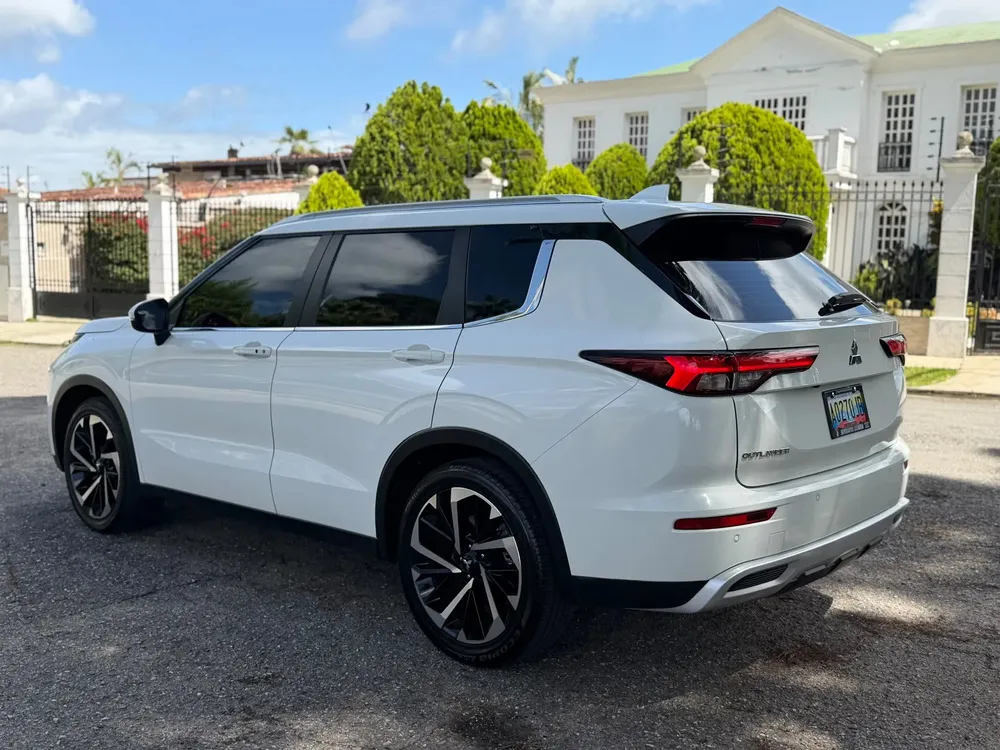Vista 14 del vehículo: Mitsubishi Outlander